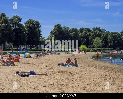 Badestrand am Maschsee, Hannover, Niedersachsen, Deutschland, Europa Maschsee-Strand, Hannover, Niedersachsen, Deutschland, Europa Stockfoto