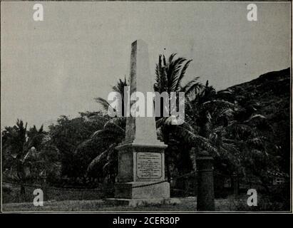 . Hawaii und seine Leute; das Land des Regenbogens und der Palme. ed Kaahu-manu Regent, mit William Pitt als Premierminister. Dieser Besuch von Lord Byron auf den Inseln war ein Memo-rable. Er ging mit seinem wissenschaftlichen Korps zu thevolcano Kilauea und nahm Beobachtungen. Er ließ dieschöne Bucht von Hilo genau vermessen, und sie wurde danach Byrons Bay genannt, zu seinen Ehren. Er erecteda Denkmal Kapitän Cook in der Nähe der Stelle, wo der Forscher getötet wurde. Er gab viel Aufmerksamkeit auf die Arbeit, die für die Eingeborenen von der Amer-ican Missionare, und lobte ihren Eifer und theireforts. Er hat immer b Stockfoto
