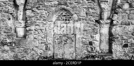 Die restaurierte und auffällige Südwand der St. Giles Church, Bielby, North Yorkshire, Großbritannien Stockfoto