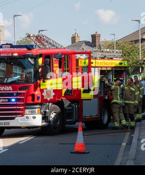 Brentwood Essex 2. September 2020 Essex Feuer- und Rettungsgerät Besuchen Sie ein Hausbrand in Brentwood Essex Kredit: Ian Davidson/Alamy Live News Stockfoto