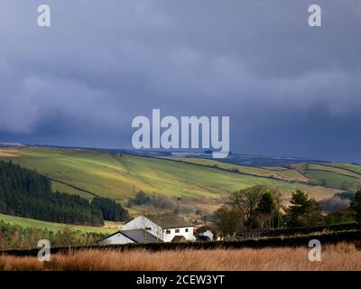 Blick nordöstlich von der Newchurch - Barley Road, Lancashire. Winter. Stockfoto