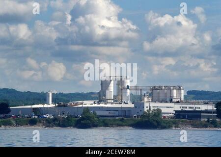 Great Lakes Shipping mit großem Pierson Schiff Stockfoto