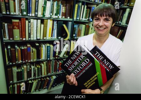 Lesley Brown, Dictionaries Editor bei der Oxford University Press, Walton Street, Oxford. 13. August 1993. Foto: Neil Turner Stockfoto