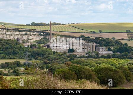 Stillgelegte, verlassene und verfallende Shoreham-Zementwerke und Steinbrüche im South Downs National Park, West Sussex, Großbritannien Stockfoto