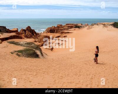 Nordosten von Brasilien - bebibe, Ceara, Brasilien Klippen - Strände und Ferien in Brasilien - Reise und Tourismus Stockfoto