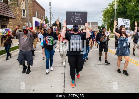 Kenosha, WI, USA. September 2020. Demonstranten demonstrieren am 1. September 2020 in Kenosha, Wisconsin, nach der Erschießung von Jacob Blake. Quelle: Chris Tuite/Image Space/Media Punch/Alamy Live News Stockfoto