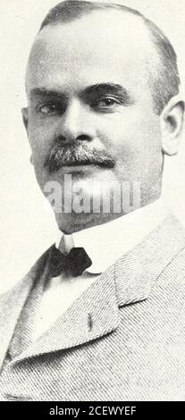 . Bemerkenswerte Männer von Illinois und ihrem Staat. CREIGH, THOMAS, Rechtsanwalt, Chicago, wurde am 8. August 1873 geboren. Er ist Absolvent der Princeton University, nachdem er den Abschluss ol A. B. an dieser Institution im Jahr 1894. Nach seinem College-Kurs studierte er lawat the Univcrs ty of Nebraska, und schloss sein Studium im Jahr 1897. Bis 1902 war er in der Allgemeinpraxis in Omaha, Nebr., in dem Jahr kam er zu Cliicago als Generalstaatsanwalt für die Cudahy Packing Co., und ist seitdem in dieser Position geblieben. Seine oWlce Adresse ist 111 W. Monroe St. 156. 5 •*^l*^^^?^&gt;^^•^^ GARRETT, WILLIAM ABNER, Chairman, General Manager Stockfoto