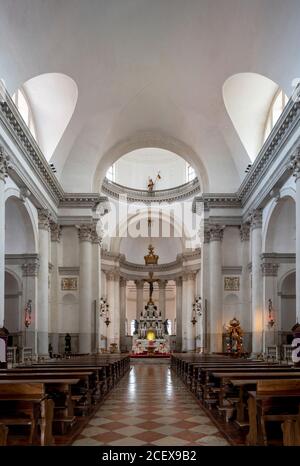 Venedig, Insel Giudecca. Kirche Il Redentore, 1577-1592 nach Plänen von Andrea Palladio erbaut, Innenraum, Blick nach Norden zum Altar Stockfoto