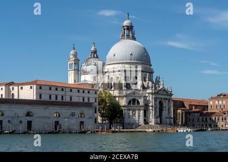 Venedig, Canal Grande, Santa Maria della Salute, 17. Jahrhundert, von Baldassare Longhena erbaut, Blick von Nordosten Stockfoto