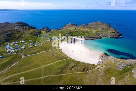 Luftaufnahme des Strandes von Achmelvich in Sutherland, Highland Region of Scotland, UK Stockfoto