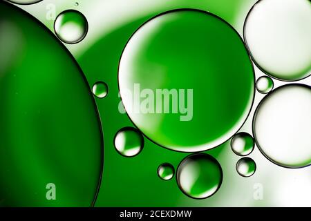 Wasser Blasen Hintergrund, grüne abstrakte Kreise Stockfoto