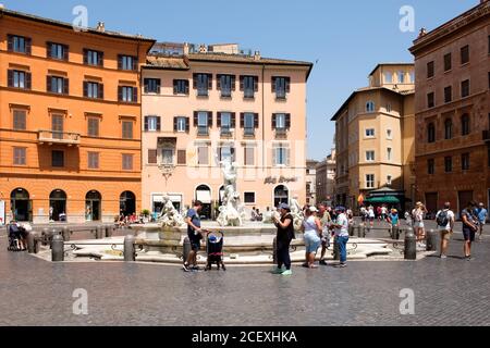 ROM, ITALIEN - JULI 21,2017 : der Neptunbrunnen auf der Piazza Navona in Rom Stockfoto