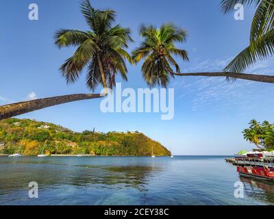 Die Bucht von Marigot liegt an der Westküste von Saint Lucia Stockfoto