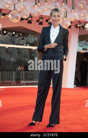 Venedig, Italien. September 2020. Anna Foglietta, 77. Filmfestival Venedig in Venedig, Italien am 01. September 2020. Foto von Ron Crusow/imageSPACE Credit: Imagespace/Alamy Live News Stockfoto