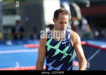 Lausanne, Schweiz. September 2020. LAUSANNE, SCHWEIZ - SEP 02: Renaud LAVILLENIE von Frankreich während des Aufwärms des Pole Vault Athletissima Lausanne City Event Zählung für die Diamond League 2020 auf dem Place de l'Europe in Lausanne Credit: Mickael Chavet/Alamy Live News Stockfoto