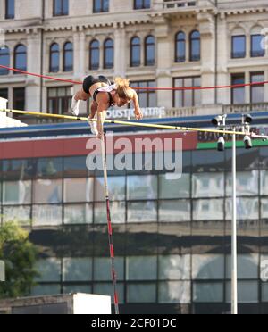 Lausanne, Schweiz. September 2020. LAUSANNE, SCHWEIZ - SEP 02: Marion Lotout aus Frankreich im Pole Vault Athletissima Lausanne City Event für die Diamond League 2020 am Place de l'Europe in Lausanne Credit: Mickael Chavet/Alamy Live News Stockfoto