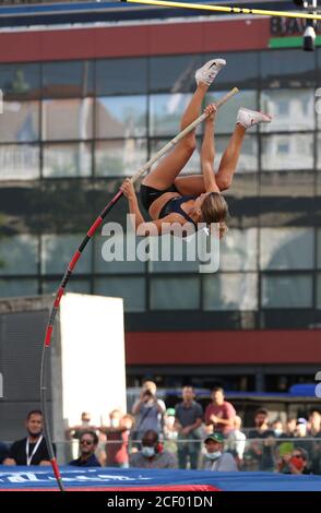 Lausanne, Schweiz. September 2020. LAUSANNE, SCHWEIZ - SEP 02: Marion Lotout aus Frankreich im Pole Vault Athletissima Lausanne City Event für die Diamond League 2020 am Place de l'Europe in Lausanne Credit: Mickael Chavet/Alamy Live News Stockfoto