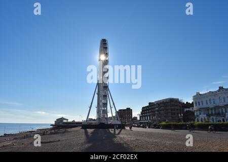 WOW steht für Worthing Observation Wheel Es ist das größte Seafront Attraktion an der südlichen englischen Küste Seven Pounds adult Ticket und fünf für Kinder Stockfoto