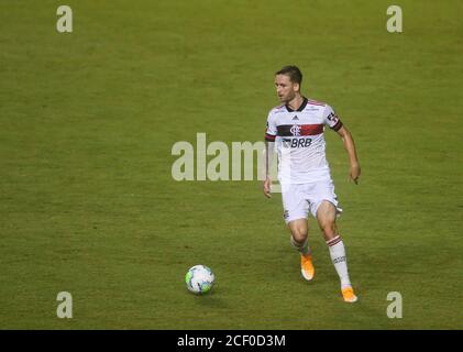 Salvador, Brasilien. September 2020. Léo Pereira, Flamengo-Spieler, während Bahia und Flamengo, an diesem Mittwoch (02), in einem Spiel gültig für die 7. Runde der brasilianischen Meisterschaft 2020, ein Spiel im Pituaçu-Stadion, in Salvador, Bahia, Brasilien statt. Quelle: Tiago Caldas/FotoArena/Alamy Live News Stockfoto