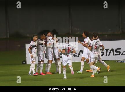 Salvador, Brasilien. September 2020. Flamengo Spieler feiern das Tor, während Bahia und Flamengo, an diesem Mittwoch (02), in einem Spiel gültig für die 7. Runde der brasilianischen Meisterschaft 2020, ein Spiel im Pituaçu Stadion, in Salvador, Bahia, Brasilien. Quelle: Tiago Caldas/FotoArena/Alamy Live News Stockfoto