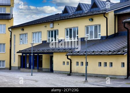 Alhainen Schule, Alhaisten Koulu, Salo, Finnland Anfang August. Alhainen Schule ist eine Grundschule Unterricht Klassen 1-6. Stockfoto