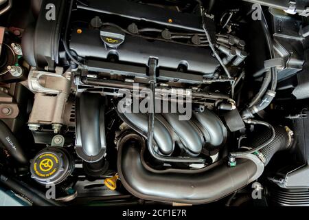 Nahaufnahme eines neuen Automotors Stockfoto