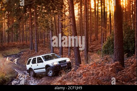 1999 Vauxhall Frontera LWB 4x4 an der Offroad Driving School UK. Stockfoto