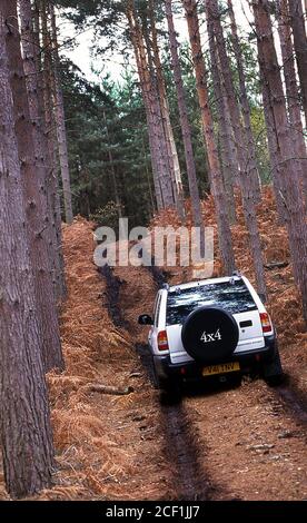 1999 Vauxhall Frontera LWB 4x4 an der Offroad Driving School UK. Stockfoto