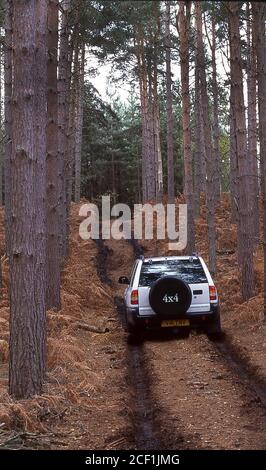 1999 Vauxhall Frontera LWB 4x4 an der Offroad Driving School UK. Stockfoto