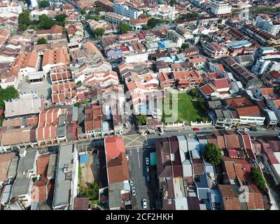 Luftbild weniger Auto in Georgetown Stadt. Penang Erbe. Stockfoto