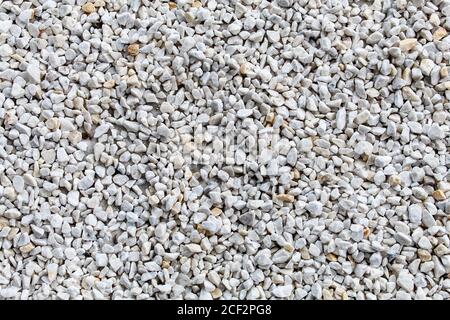 Kleine Steine in verschiedenen Größen und Farben. Ideal als Naturhintergrund. Stockfoto