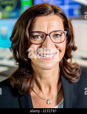 Hamburg, Deutschland. September 2020. Katja Marx, Leiterin des NDR-Radios, steht in einem der Radiostudios des Senders. Der Deutsche Radiopreis wird am 10. September 2020 in Hamburg verliehen.Quelle: Axel Heimken/dpa/Alamy Live News Stockfoto