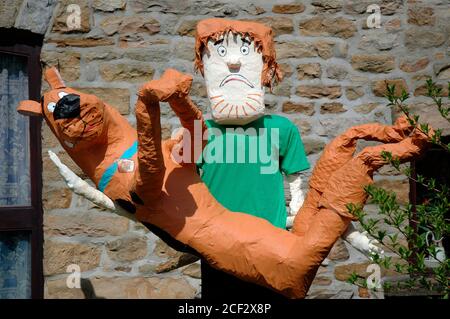 Eine Ausstellung beim Scarecrow Festival, das jährlich im Dorf Wray in der Nähe von Lancaster, Großbritannien, stattfindet. Scooby-Doo Stockfoto