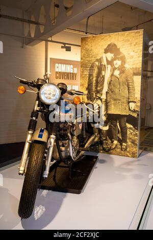 Großbritannien, England, Coventry, Transport Museum, 60er Jahre Triumph Bonneville 750 Display Stockfoto