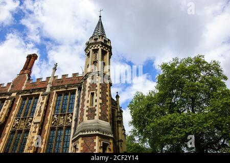 Lincoln's Inn Turm gegen bewölkten Himmel. London, Großbritannien. Stockfoto