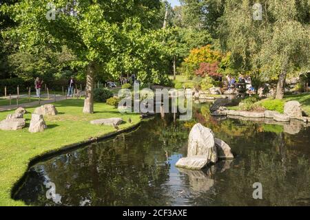 Die Kyoto Japanischer Garten in Holland Park, Holland Park Avenue, Kensington, London, W11, Großbritannien Stockfoto