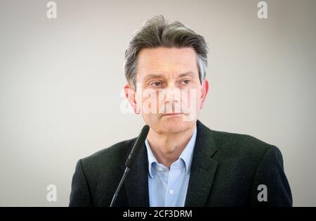 Berlin, Deutschland. September 2020. Rolf Mützenich, Vorsitzender der SPD-Bundestagsfraktion, nimmt an der geschlossenen Sitzung der SPD-Bundestagsfraktion Teil. Quelle: Kay Nietfeld/dpa/Alamy Live News Stockfoto