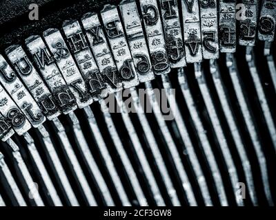 Schreibmaschinen-Typ Balken Nahaufnahme, in Blauton Stockfoto