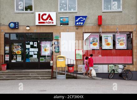 Ein kleines Landgeschäft, ICA-Laden. Foto Jeppe Gustafsson Stockfoto