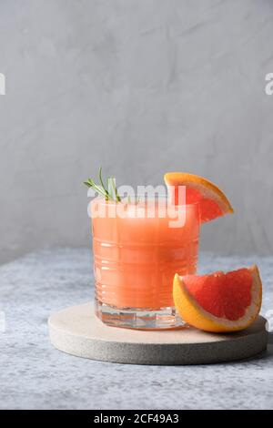 Honig Rosmarin Grapefruit Limonaden. Stockfoto