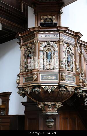 Verzierte Kanzel in der Kirche des Heiligen Geistes in Kopenhagen Stockfoto