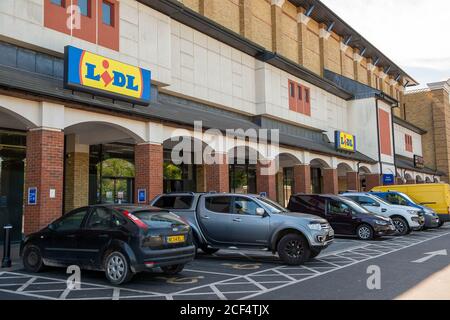 Staines-upon-Thames, Surrey, Großbritannien. Mai 2020. Ein neuer Lidl-Supermarkt in Staines ist fast für die Öffentlichkeit zugänglich. Quelle: Maureen McLean/Alamy Stockfoto