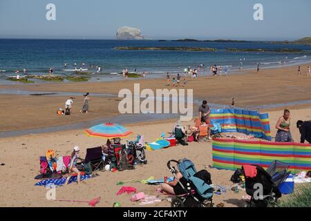 Urlauber am East Beach, Milsey Bay, North Berwick Stockfoto