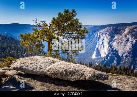 Blick vom Sentinel Dome nach El Capitan, Yosemite National Park California Stockfoto