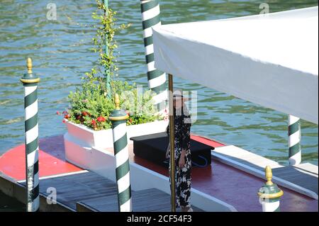 Venedig, Latium, ITALIEN. September 2020. 02 09/2020 Venedig, 77. Internationales Filmfestival Venedig, in Bild: Lottie Moss, Schwester von Kate Moss Credit: Fabio Sasso/ZUMA Wire/Alamy Live News Stockfoto