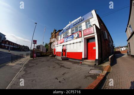 Eine Bar, ein Pool und eine Snooker-Halle an der Bury New Road in Prestwich, Bury, Greater Manchester, Großbritannien. Stockfoto