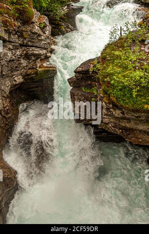 Gudbrandsjuvet Wasserfall in Valldal. Fjord, Norwegen Stockfoto