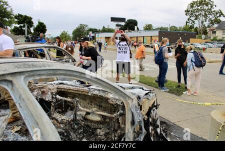 Kenosha, Wisconsin, USA. September 2020. Tump-Fans warten auf ihren Helden Credit: Amy Katz/ZUMA Wire/Alamy Live News Stockfoto