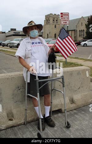 Kenosha, Wisconsin, USA. September 2020. Tump-Fans warten auf ihren Helden Credit: Amy Katz/ZUMA Wire/Alamy Live News Stockfoto