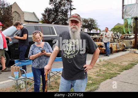 Kenosha, Wisconsin, USA. September 2020. Tump-Fans warten auf ihren Helden Credit: Amy Katz/ZUMA Wire/Alamy Live News Stockfoto